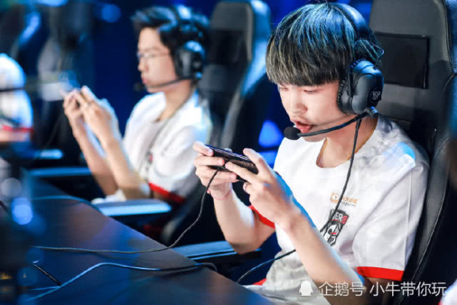 一层阴影 一层阴影